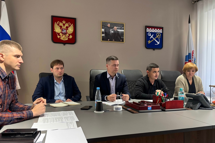 Комитет провел еженедельное совещание с управляющими организациями