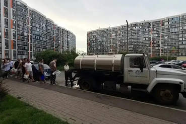 В Буграх устраняют аварию на системе водоснабжения